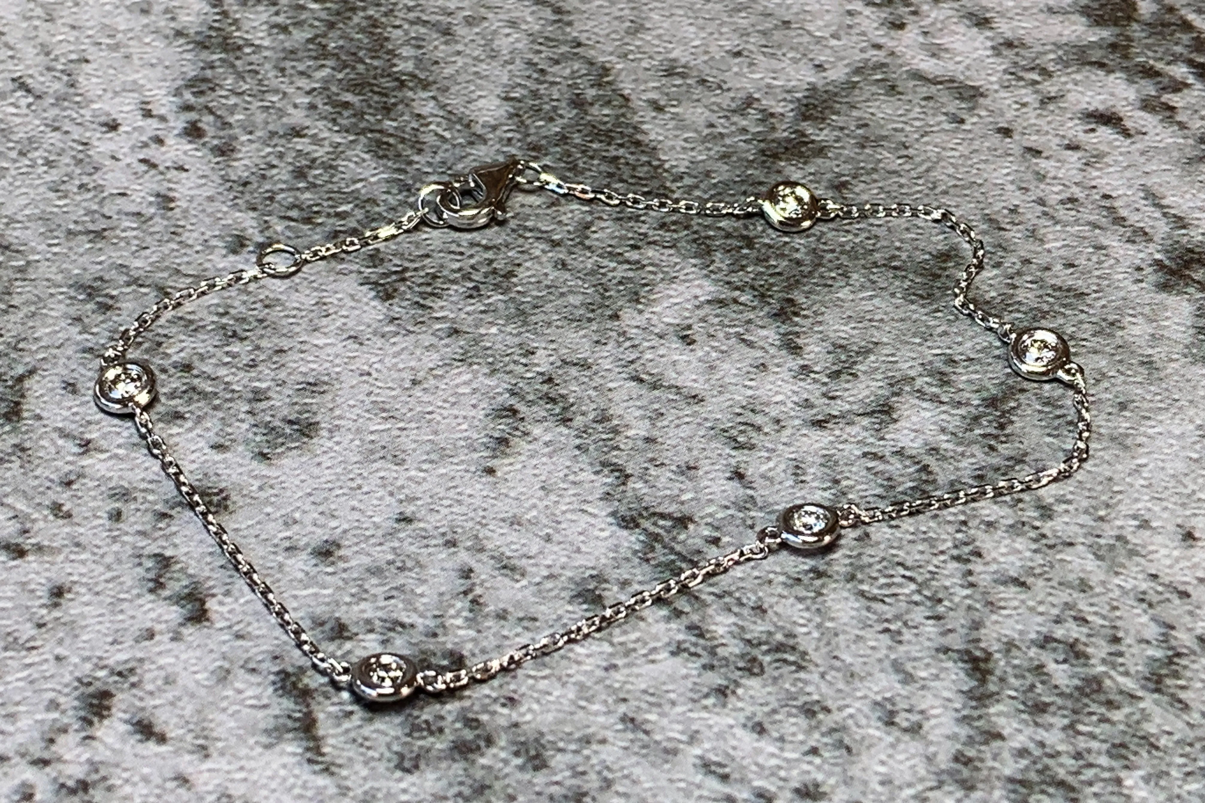 18kt Diamond bracelet fine spaced bezel set