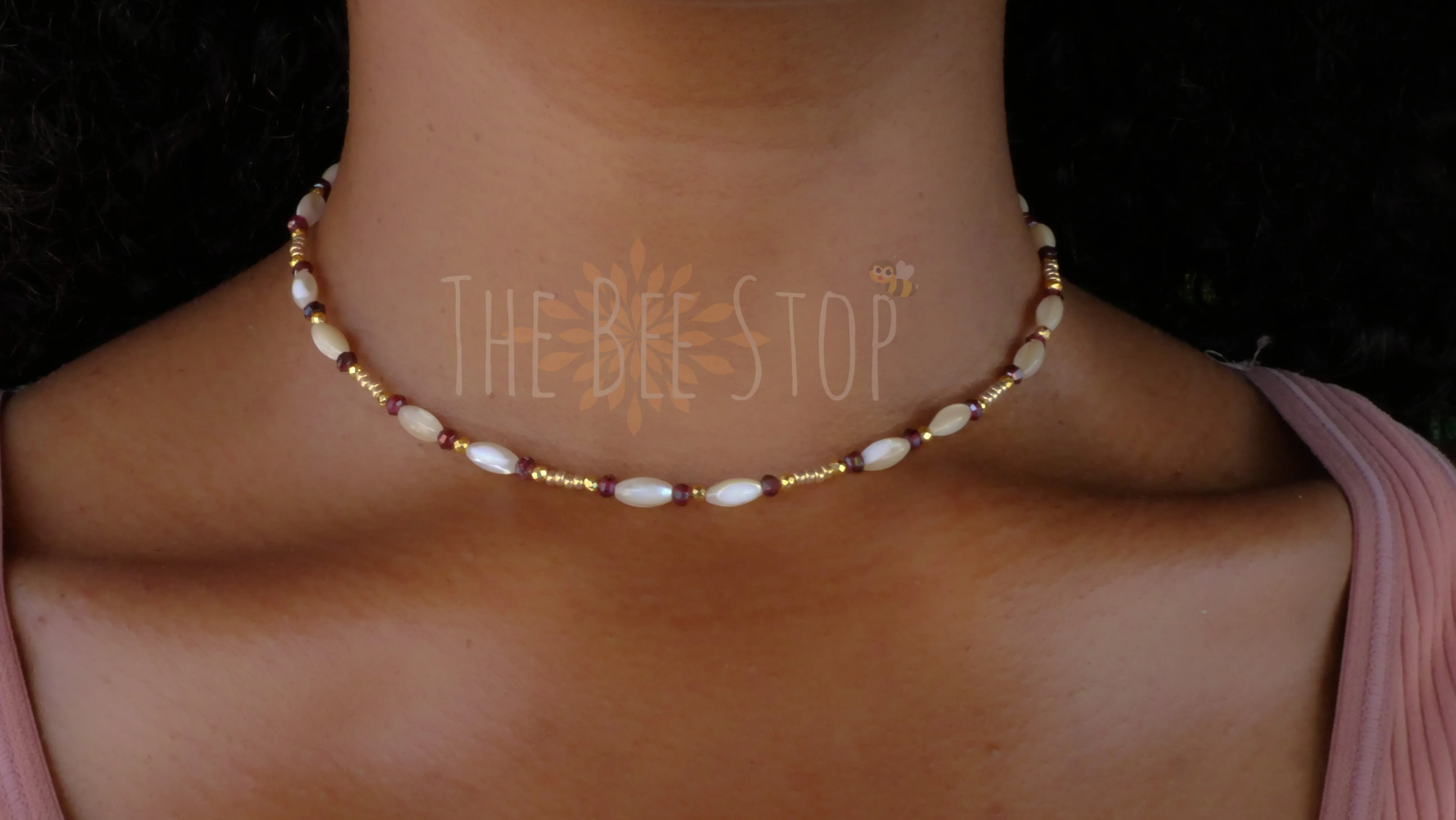 Garnet   Mother of Pearl 》 Necklace